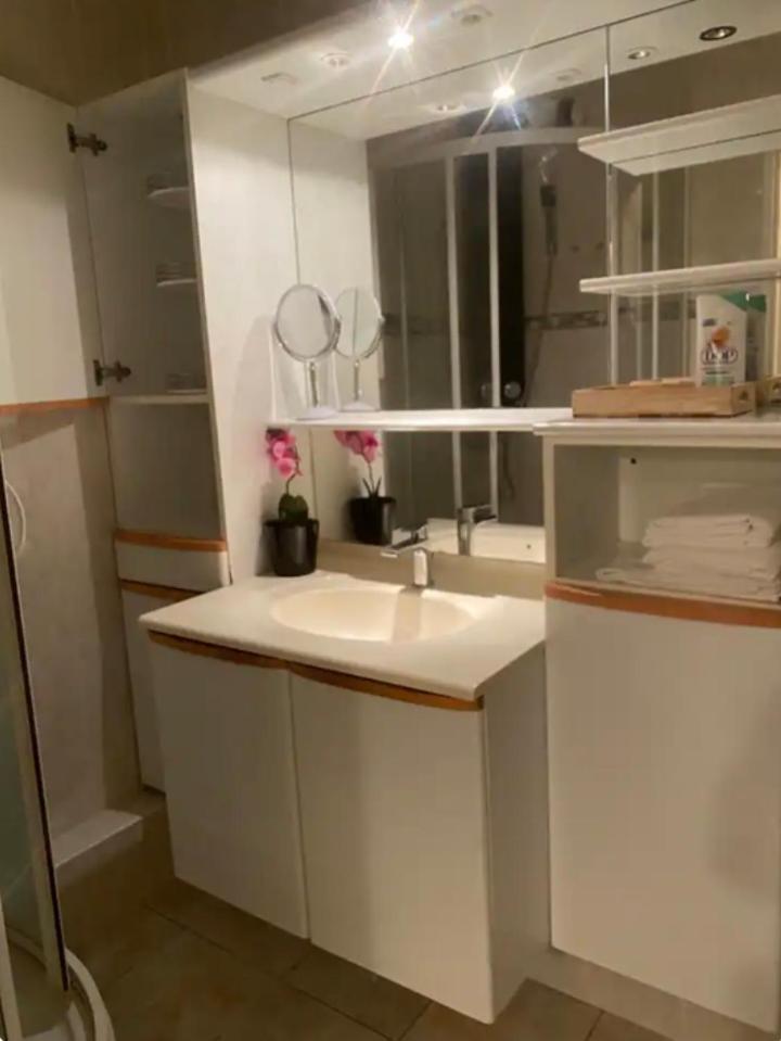 Appartement 85M2 La Defense, Free Parking,Balcony Courbevoie Buitenkant foto
